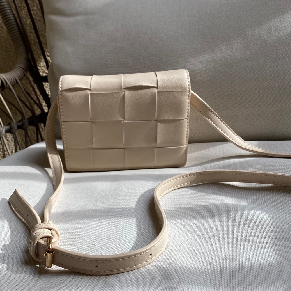Small woven crossbody bag